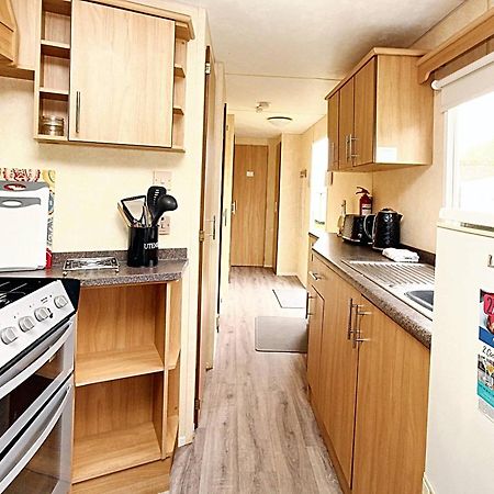 Highfield Grange, Orchards Villa Little Clacton Bagian luar foto